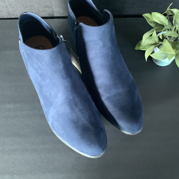 NWT Daisy Fuentes Booties - Picture 4 of 4